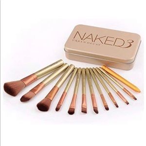 Makeup brushes